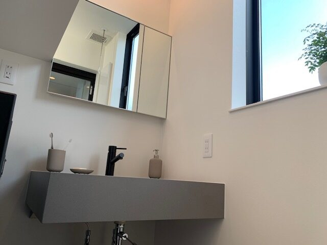 小松市白江町の新築一戸建の洗面所