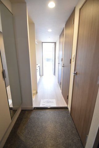 プレサンス谷町九丁目ディセオの玄関