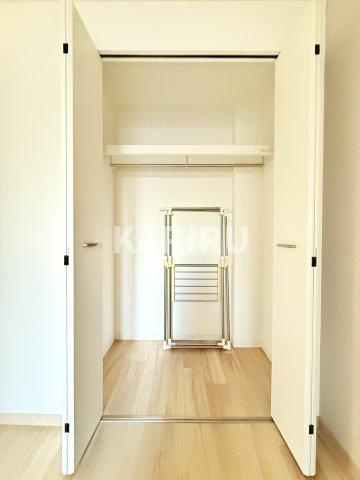 平和ハイツの玄関