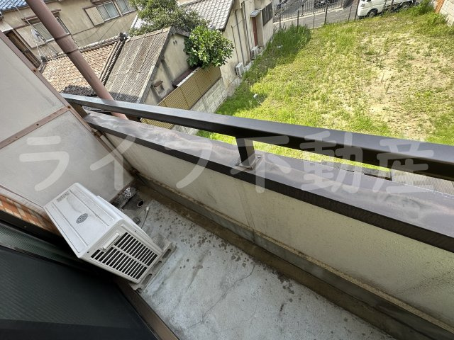 ベルハイム小阪のバルコニー|陽当たり良好なバルコニーです