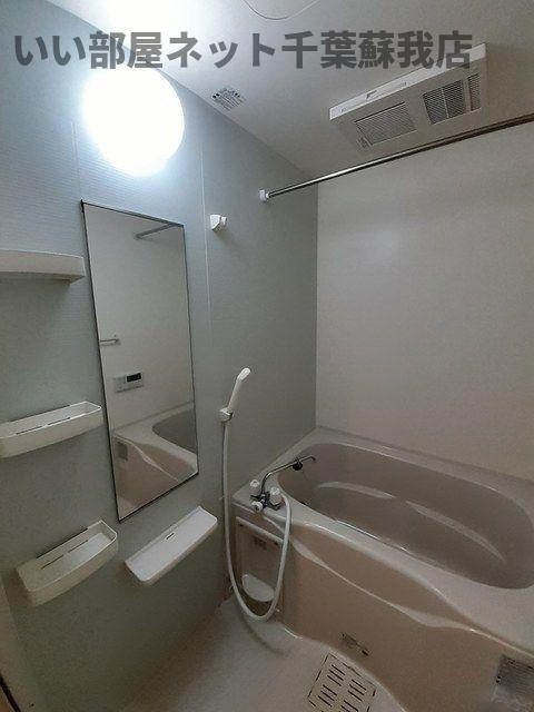 クラスターヒル・Ⅱの浴室|落ち着いた空間のお風呂です