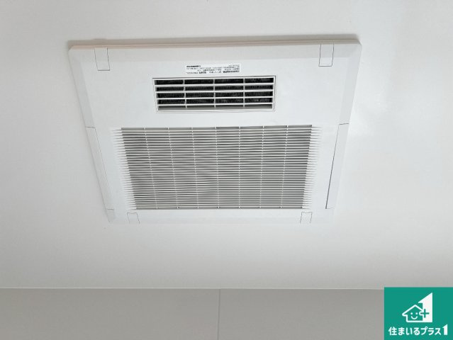 羽曳野市野々上　新築一戸建ての冷暖房・空調設備|四季を通して快適なバスライフをお手伝いする浴室暖房乾燥機！浴室の乾燥・暖房・涼風・換気はもちろん、２４時間換気にも対応！