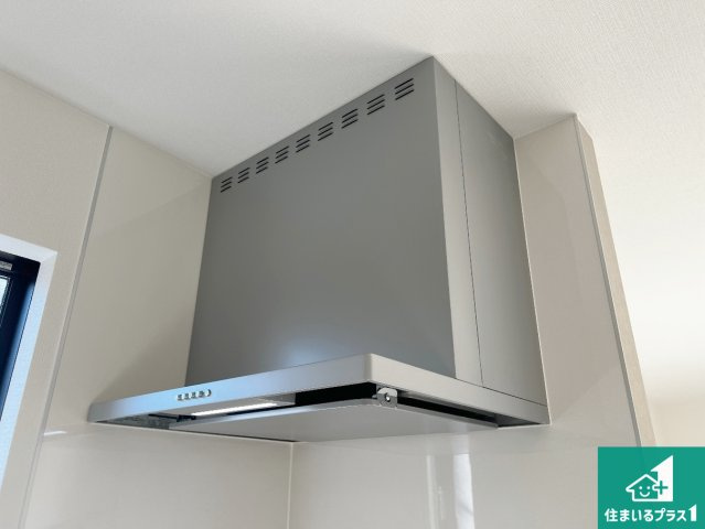 羽曳野市野々上　新築一戸建ての設備|汚れにくいスロットフィルタでお手入れラクラク！ＬＥＤ照明付き！