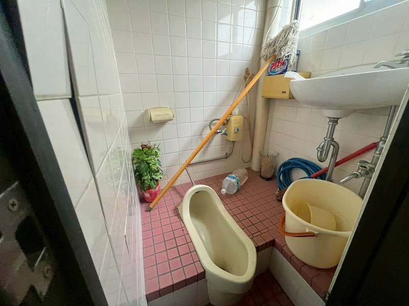 米子市朝日町売店舗のトイレ|1Fトイレになります。

