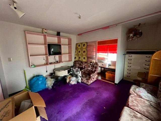 米子市朝日町売店舗の洋室|二階洋室になります。
キッチンも付いております。