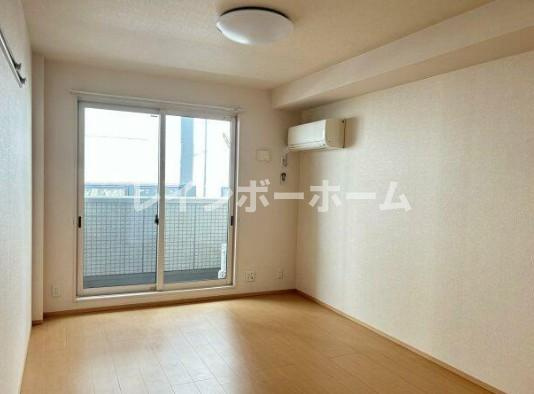 GENOVIA原木中山の居間・リビング|ゆったりとしたリビングです