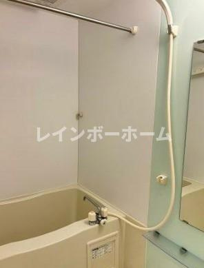 GENOVIA原木中山の浴室|きれいなお風呂です