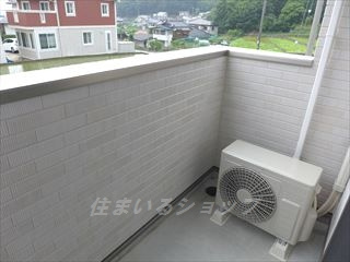 広島市安佐北区可部東４丁目のアパートのバルコニー