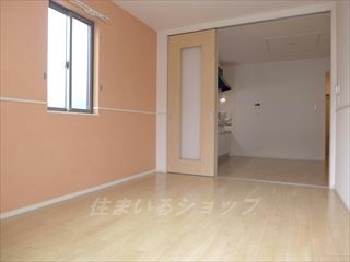 広島市安佐北区可部東４丁目のアパートの居間・リビング