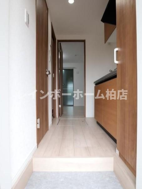 ▶非対面対応◀接客・申込・契約オンライン！LINE×相談可！の玄関|同建物。参考写真。