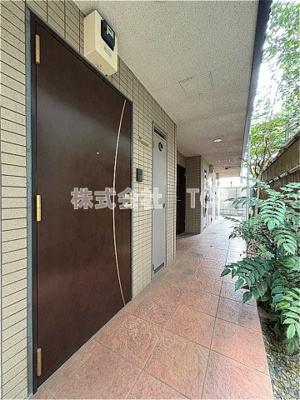 【その他】 | ウエストランド芦花 | 102号室　玄関ドア