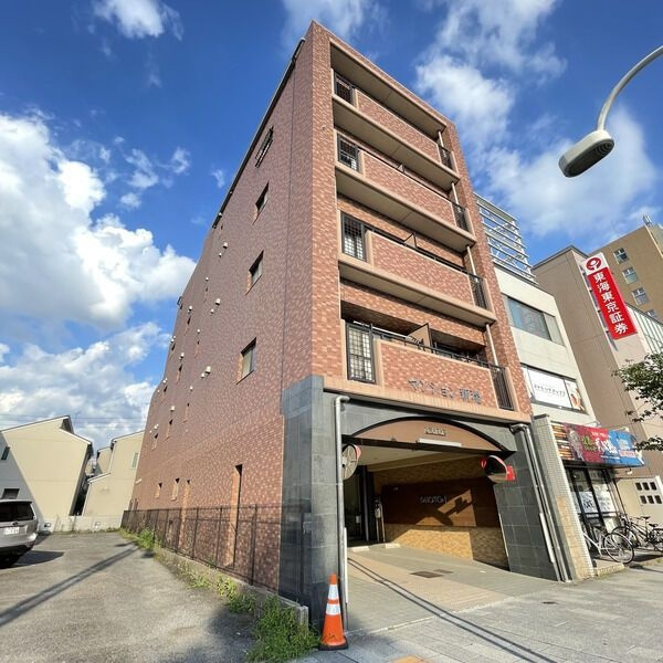 マンション新瑞の外観