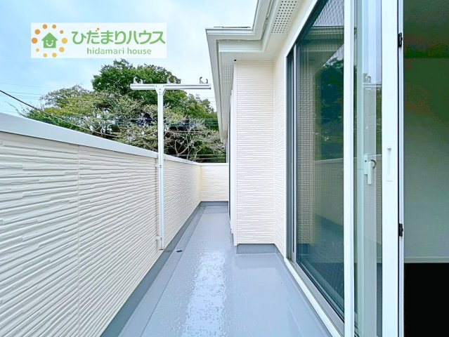 【バルコニー】 | 我孫子市根戸　中古戸建 | あたたかな光が差し込む、南向きのバルコニー(#^^#)