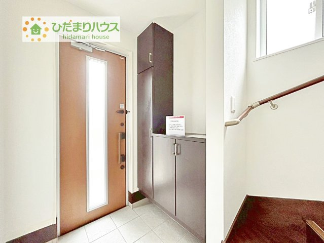 【玄関】 | 我孫子市根戸　中古戸建 | 丁度良い靴箱のサイズ♪これだけあれば家族全員の靴がしまえてスッキリ(^O^)
