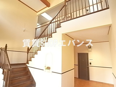  | メルローズプレイス