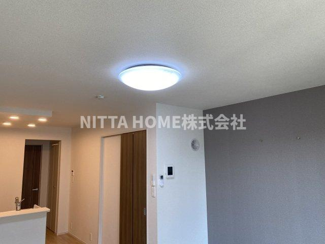 ルミエール　弥栄Ⅰの内装|照明器具も搭載です◆