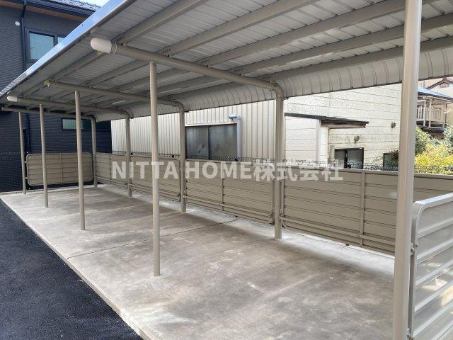 ルミエール　弥栄Ⅰの駐車場|屋根付きの駐輪場は無料です◆