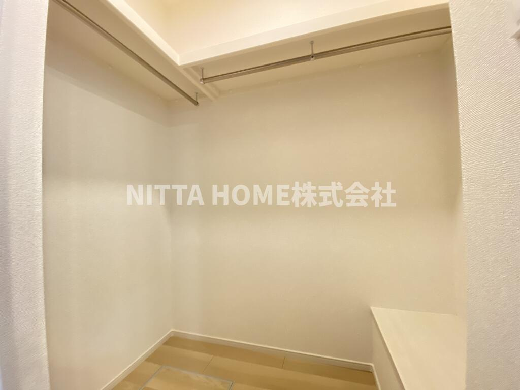 ルミエール　弥栄Ⅰの収納|ウォークインクローゼットです◇