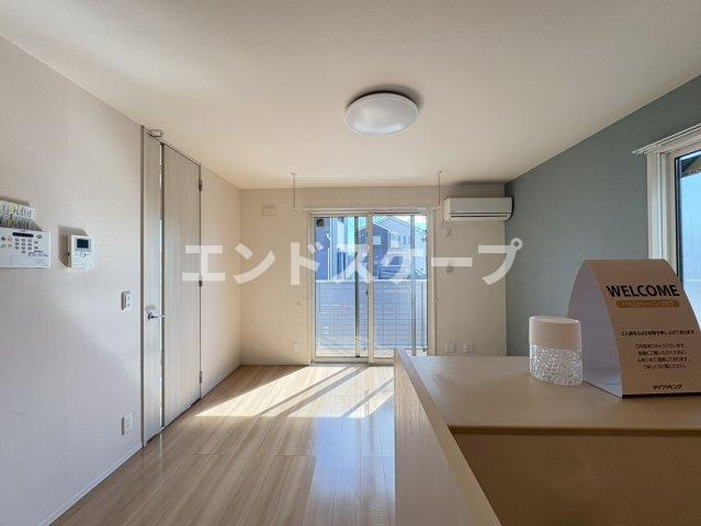 プレシャス藤岡　Ａの居間・リビング|高崎、前橋エリアのお部屋探しはエンドスケープまで！お客様の理想お聞かせ下さい♪
内装の一部画像と異なる場合がございます。