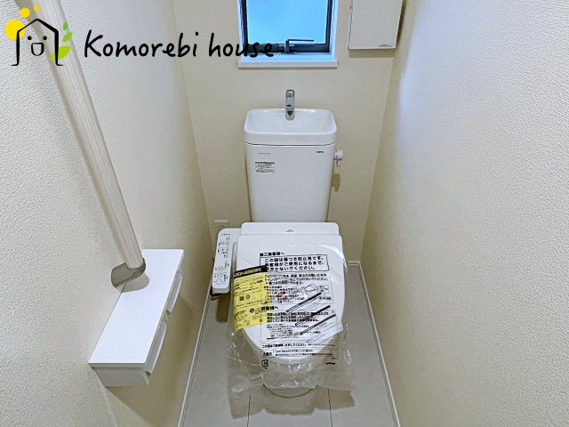 さいたま市見沼区御蔵　第３期　新築一戸建て　Aのトイレ|清潔感のあるトイレです