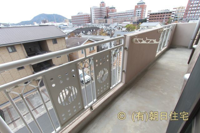 パビヨン広のバルコニー