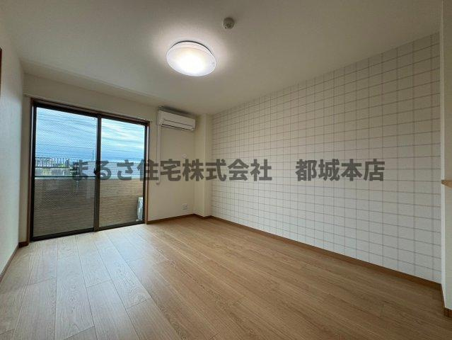 グランディール早水町の居間・リビング|201の写真です