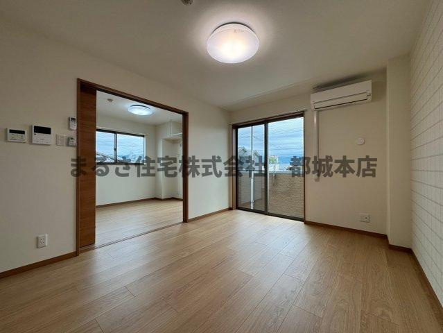 グランディール早水町の居間・リビング|201の写真です