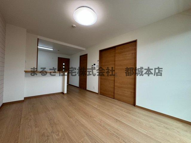 グランディール早水町の居間・リビング|201の写真です