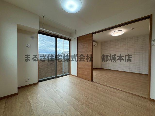 グランディール早水町の洋室|201の写真です