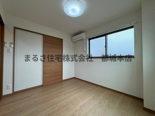 グランディール早水町の洋室|201の写真です