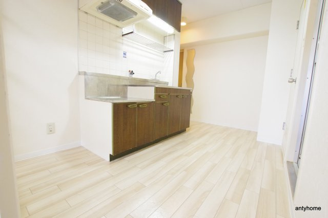 東洋プラザ高倉　仲介手数料無料の居間・リビング