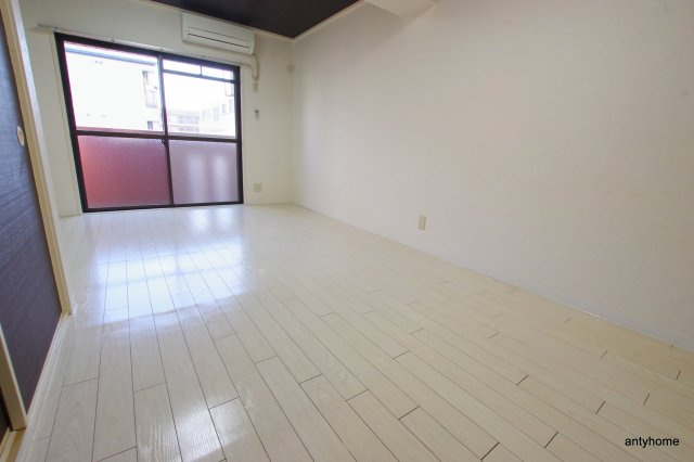 東洋プラザ高倉　仲介手数料無料の寝室