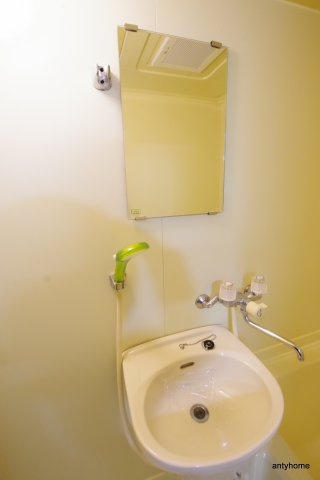 東洋プラザ高倉　仲介手数料無料の洗面所