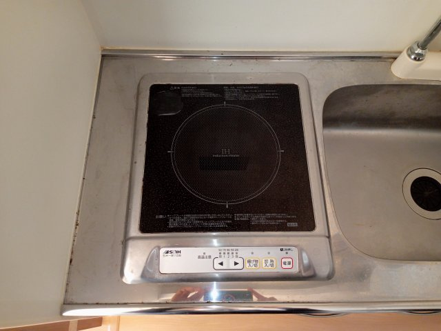 川崎市多摩区三田２丁目のアパートのキッチン