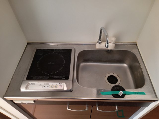 川崎市多摩区三田２丁目のアパートのキッチン