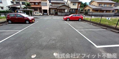 【駐車場】 | エルグレイス春日