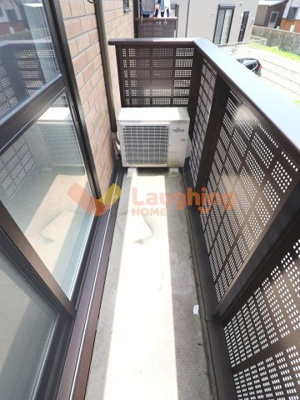 【バルコニー】 | ブルースター | バルコニー付きです