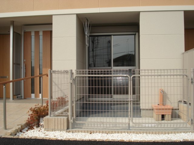 ＥＡＳＴ　ＲＯＣＫ２のその他|水道付専用庭