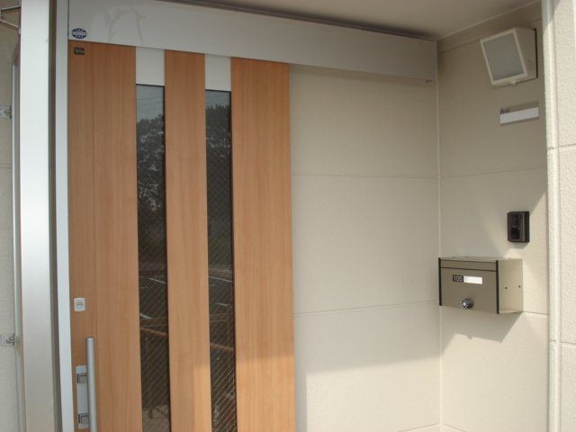 ＥＡＳＴ　ＲＯＣＫ２の玄関|玄関