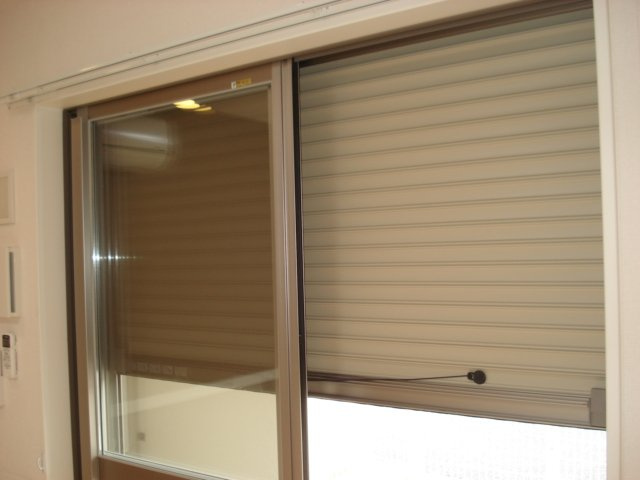 ＥＡＳＴ　ＲＯＣＫ２のその他|シャッター雨戸