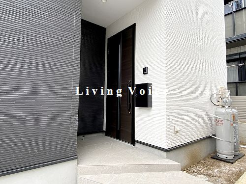 【エントランス】 | 【仲介手数料０円】秦野市北矢名2期　新築一戸建て　1号棟　全2棟 | 秦野市北矢名2期　新築一戸建て　全2棟