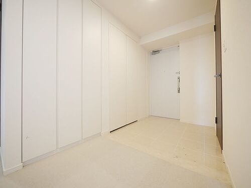 照葉ザ・タワーの玄関|玄関