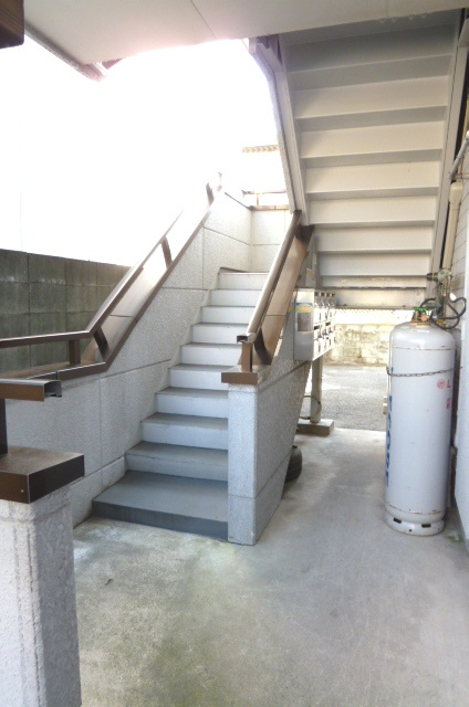 厚花ビル【キャッシュバック対象物件】のエントランス