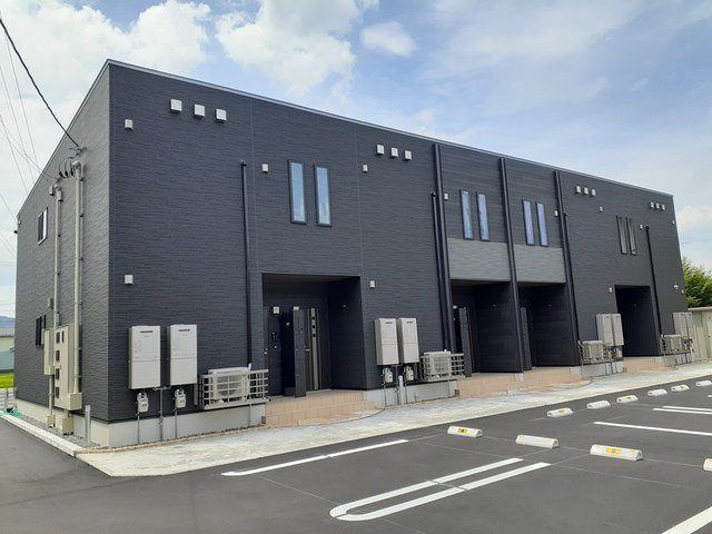 ＧＲＡＮＤ　ＦＩＥＬＤ　Ｂの外観