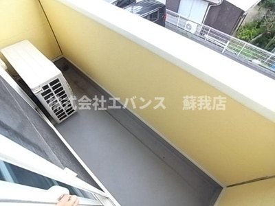 【バルコニー】 | ソレイユ八幡 | 開放的で明るい空間を演出してくれるバルコニーです