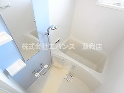 【浴室】 | ソレイユ八幡 | コンパクトで使いやすいお風呂です