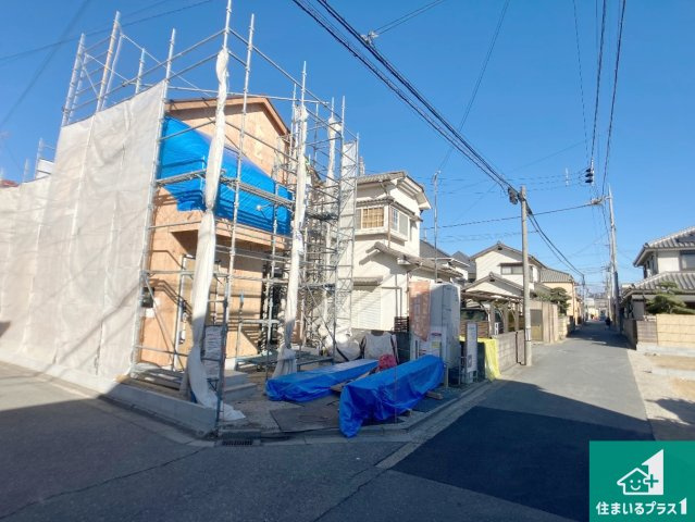加古川市東神吉町出河原　新築一戸建ての前面道路含む現地写真|周辺は落ち着いた街並みの住宅地！子育てがしやすい住環境です！まだ未完成ですが、現地でしかわからない事もございます。是非一度ご覧ください。