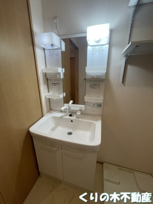 【洗面所】 | プロスペリテ | 脱衣スペースもあります