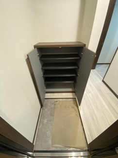 【玄関】 | willows神明 | ※反転タイプ、別部屋写真使用。