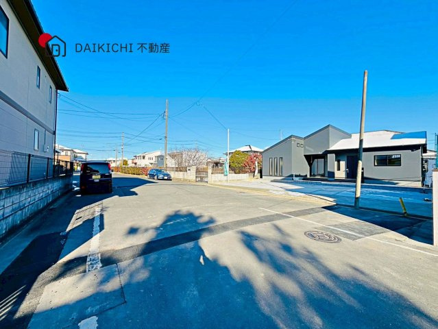 【前面道路含む現地写真】 | 行田市矢場第4　Livele Garden.S　新築戸建　全2棟　1号棟